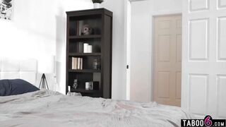 Horny latina teen Eliza Ibarra squirts all over her boyfriends face