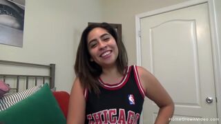 Putting cute amateur Mariah's mouth to work