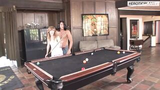Dirty threesome - Two dirty chicks