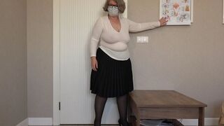 Practical Lesson in Anatomy Class: Mature Teacher Teaches Anal and Vaginal Penetration and Cums